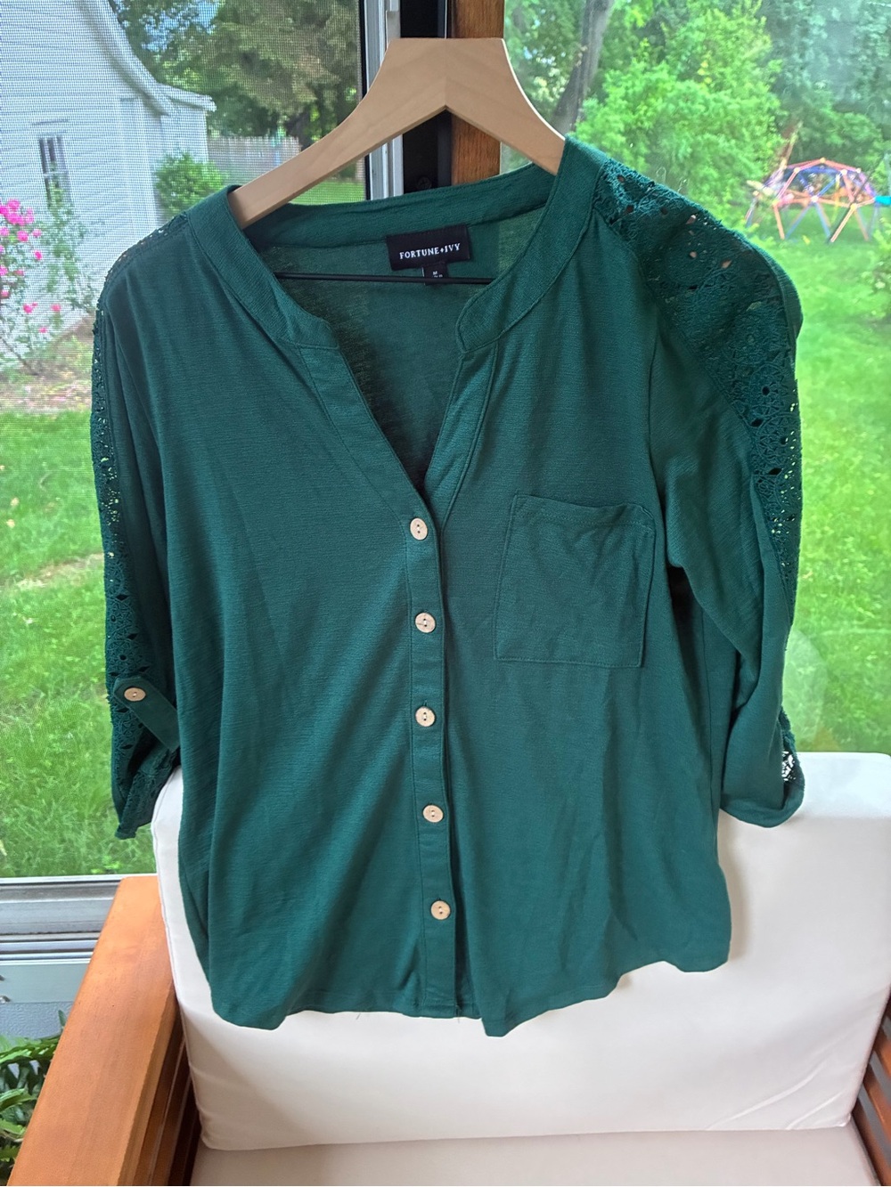 Fortune + Ivy Emerald Green Lace-Sleeve Button Down Blouse